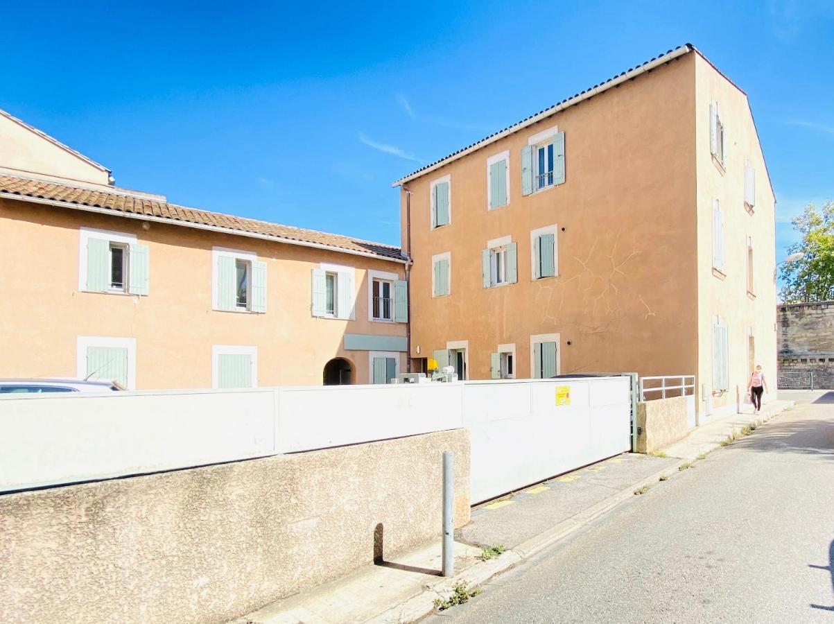 50m2-free Private Parking-self Check In !! 50m2 Intramuros-parking Prive Gratuit-arrivee Autonome!! Avignon