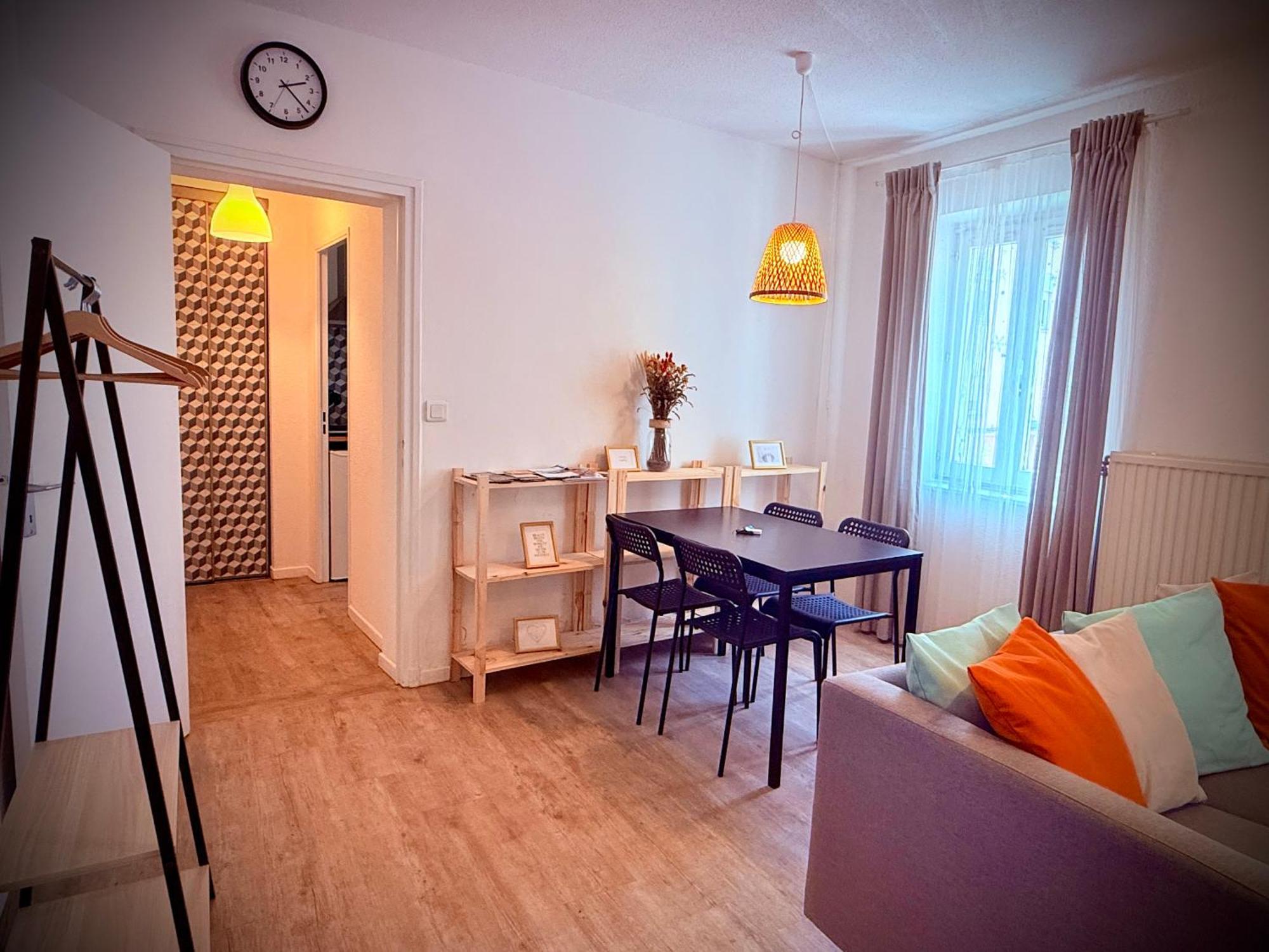 50m2-free Private Parking-self Check In !! 50m2 Intramuros-parking Prive Gratuit-arrivee Autonome!! *