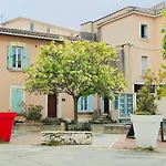 Apartment 50M2-Free Private Parking-Self Check In !! Appartement 50M2 Intramuros-Parking Prive Gratuit-Arrivee Autonome!!