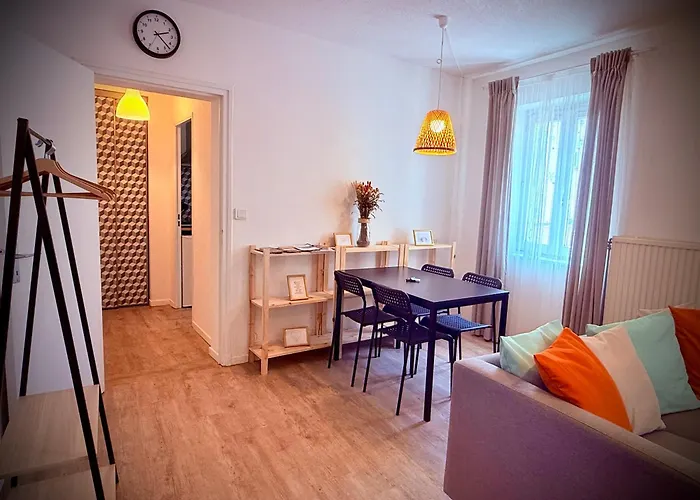 Apartment 50M2-Free Private Parking-Self Check In !! Appartement 50M2 Intramuros-Parking Prive Gratuit-Arrivee Autonome!!